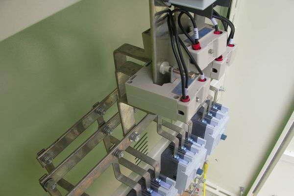 安次配电柜-应急照明配电柜使用对工作人员的具